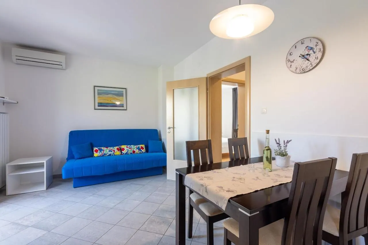 Apartments Vesna Malinska